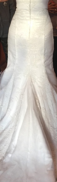 ST. PUCCHI wedding Dress - Picture 2 of 2